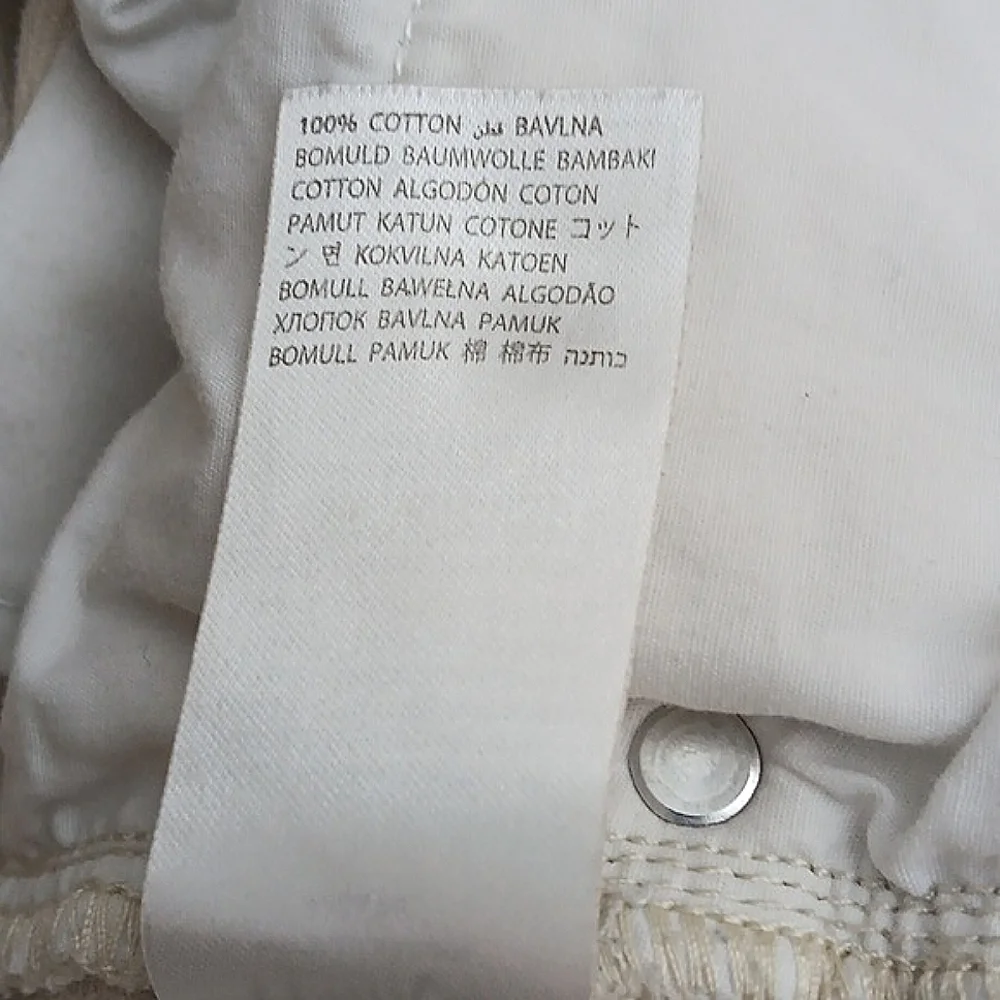 Adika Jeans Women's Size Medium Cream‎ Colored Wide Leg Jeans Raw Hem Pre-owned